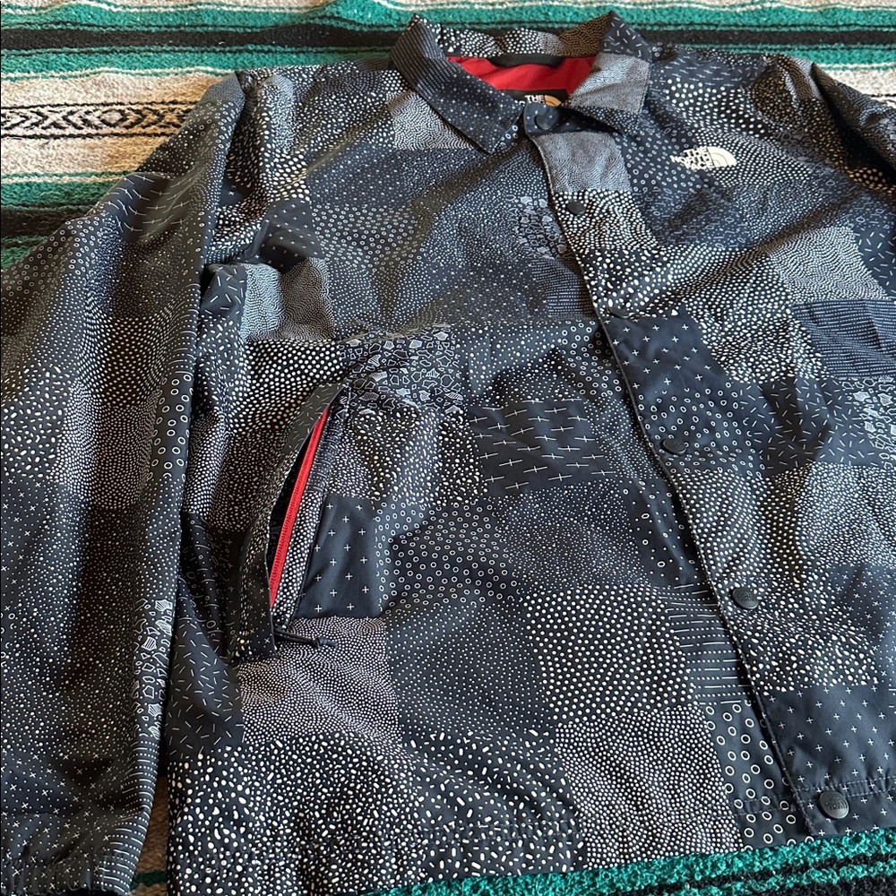 The North Face *NWOT* *RARE* Men's Patchwork Coaches Jacket - Picture 5 of 14
